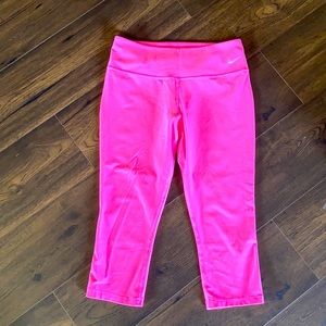 Nike Golf Tour Performance Pink crops, M